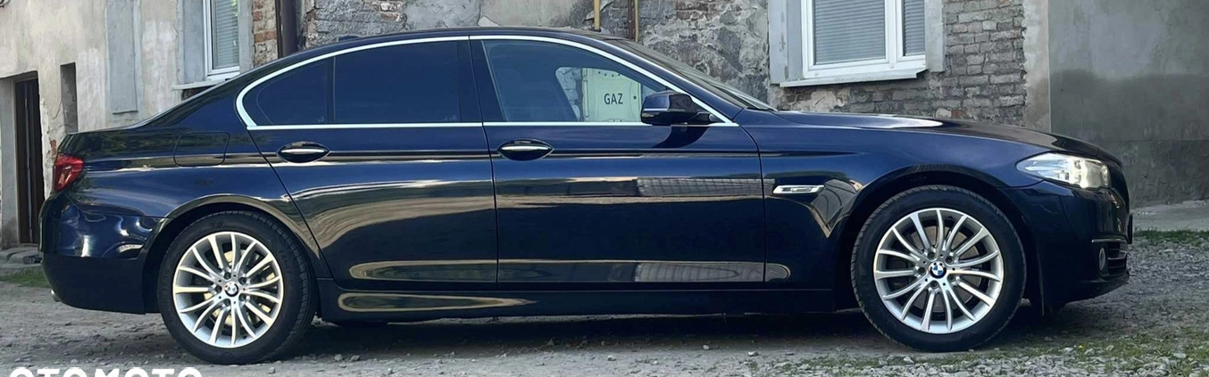 BMW Seria 5 cena 83000 przebieg: 135000, rok produkcji 2013 z Bobolice małe 742